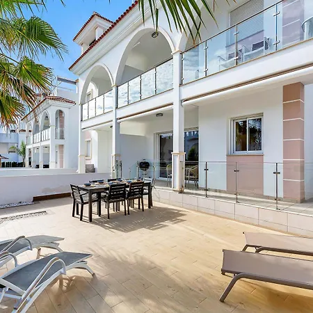 Newly Built With Direct Pool Access Apartment