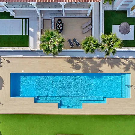 Newly Built With Direct Pool Access Apartment *