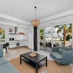 Newly Built With Direct Pool Access * Rojales