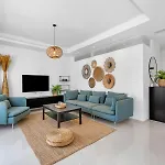 Newly Built With Direct Pool Access Apartamento