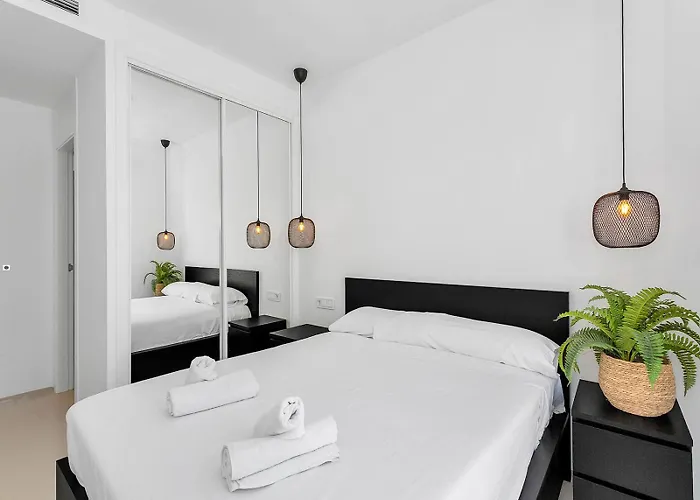 公寓 Newly Built With Direct Pool Access