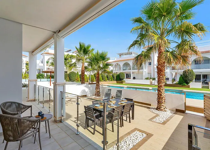 公寓 Newly Built With Direct Pool Access 罗雅勒斯